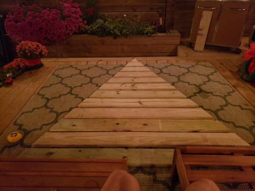 Scrap wood pallet Christmas tree