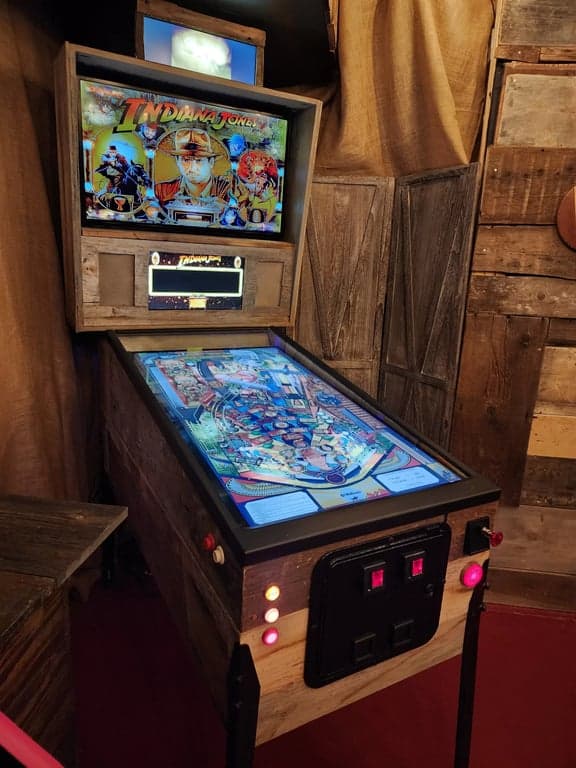 A virtual pinball machine with all the cats